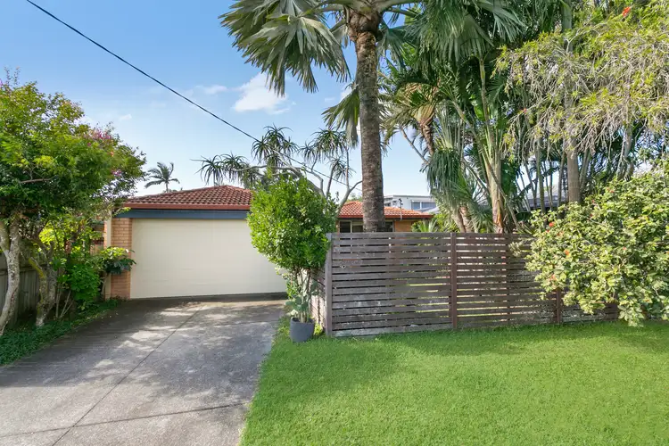 17 Morotai Avenue, Palm Beach QLD 4221