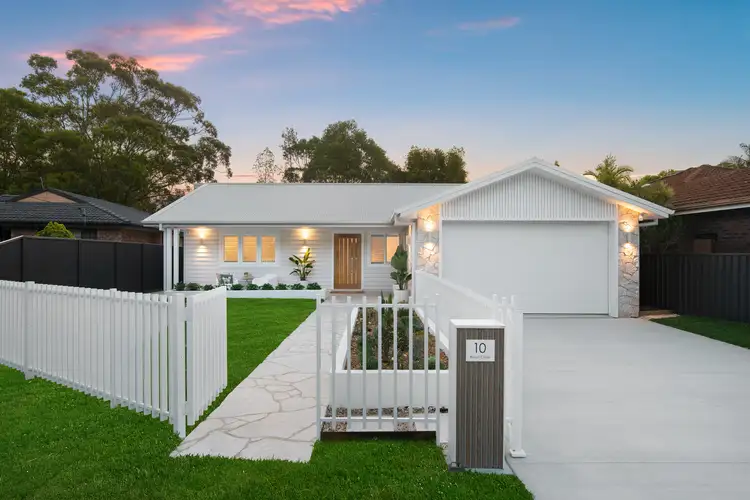 10 Bosun Close, Bateau Bay NSW 2261