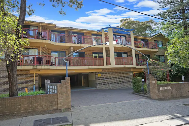 8/240-242 Targo Road, Toongabbie NSW 2146