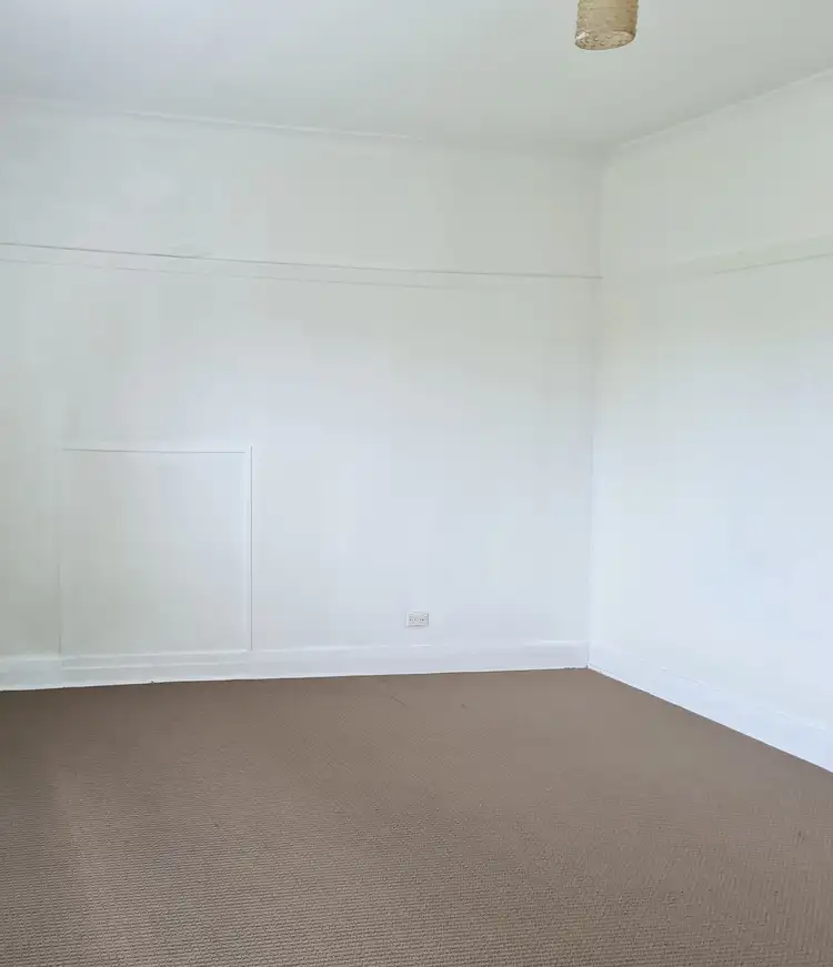 Third view of Homely unit listing, 4/33 Russell Street, Balgownie NSW 2519