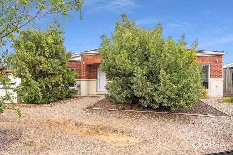 1/13 Haywood Grove, Melton West VIC 3337