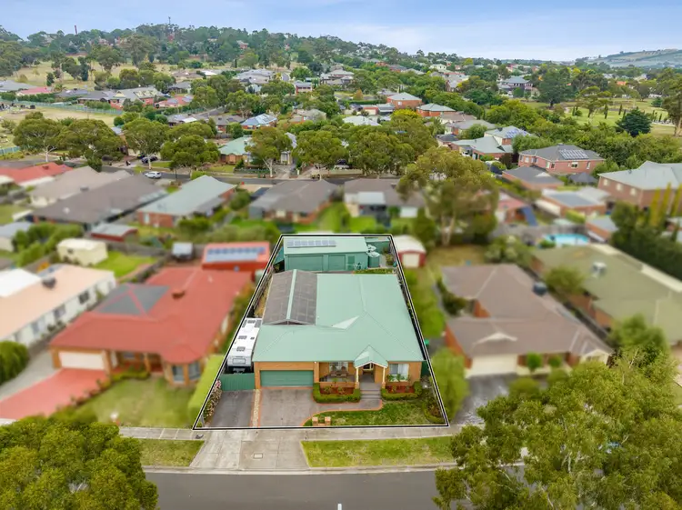 10 Jardine Crescent, Sunbury VIC 3429