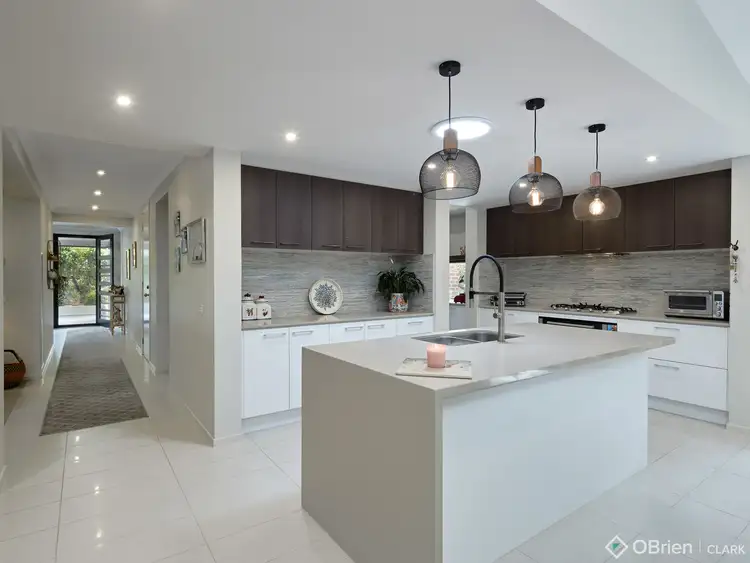Fifth view of Homely house listing, 7 Hillgrove Close, Warragul VIC 3820