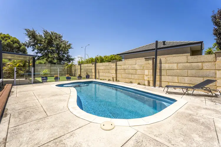 25 Frenchmans Crescent, Secret Harbour WA 6173