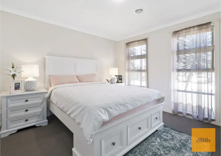 30 Pinrush Road, Brookfield VIC 3338