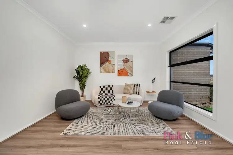 32 Viola Drive, Rockbank VIC 3335