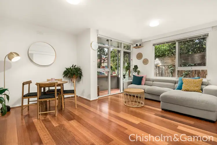 2/11 Gordon Avenue, Elwood VIC 3184