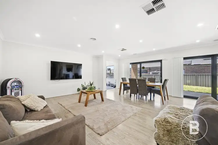 Fifth view of Homely house listing, 14 Central Court, Maryborough VIC 3465