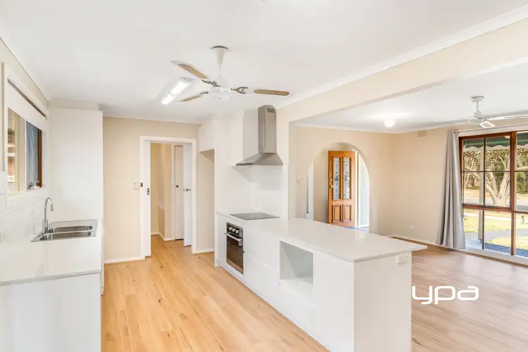 1/39 Carnoustie Drive, Sunbury VIC 3429