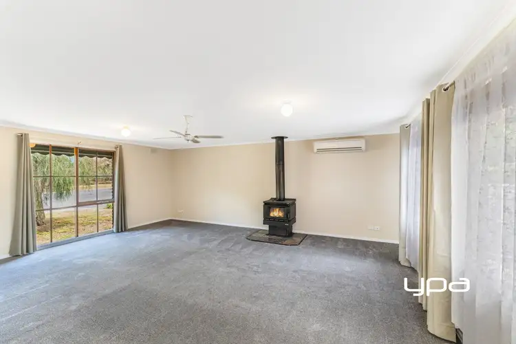 Fifth view of Homely house listing, 1/39 Carnoustie Drive, Sunbury VIC 3429