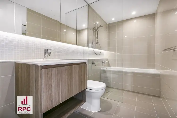 Fourth view of Homely apartment listing, 18 Parkside Circuit, Hamilton QLD 4007