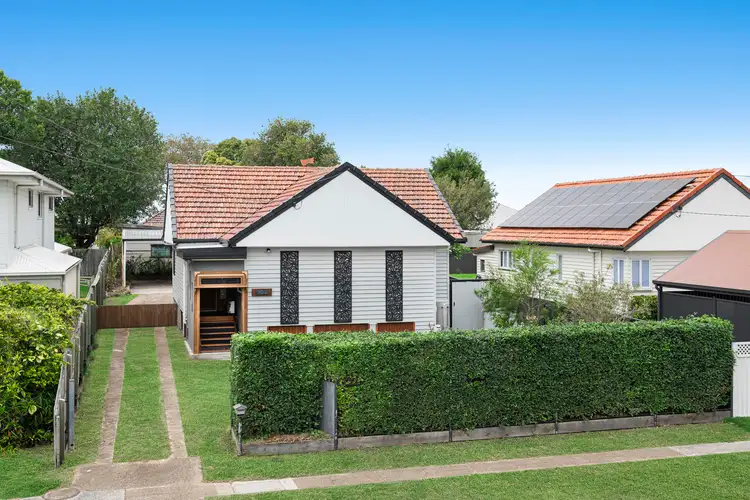 102 Manly Road, Manly West QLD 4179
