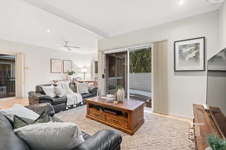 Sixth view of Homely house listing, 8 Oxford Close, Carindale QLD 4152