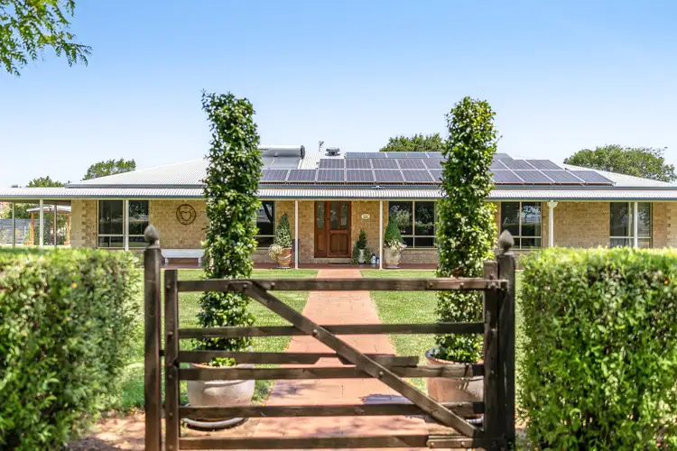 5547 Gatton Clifton Road