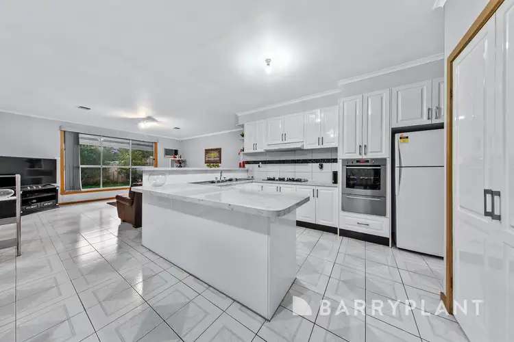 Sixth view of Homely house listing, 6 Wahgunyah Drive, St Albans VIC 3021