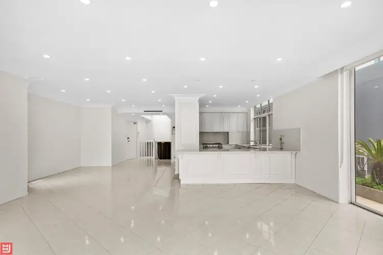 Fourth view of Homely apartment listing, 3/26 Cliff Road, Wollongong NSW 2500