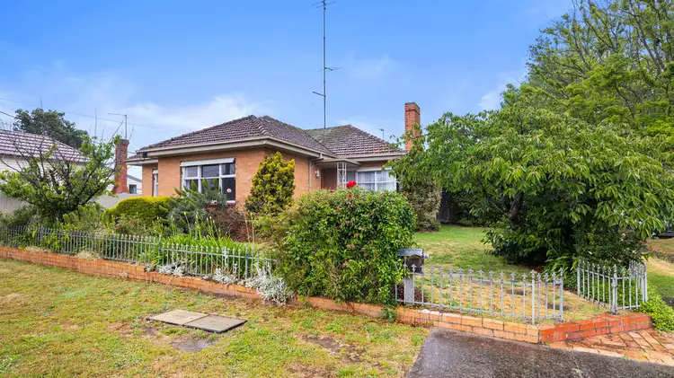 717 Ripon Street South, Redan VIC 3350