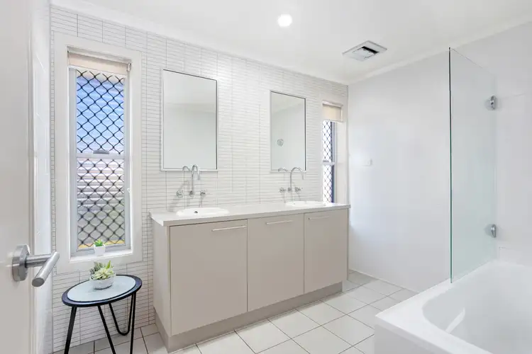 Fourth view of Homely unit listing, 2/75 Edington Street, Berserker QLD 4701