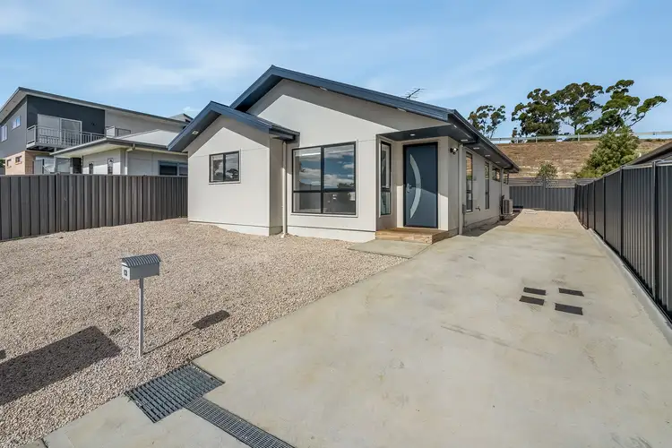 13 Grand Mews, Kingston TAS 7050