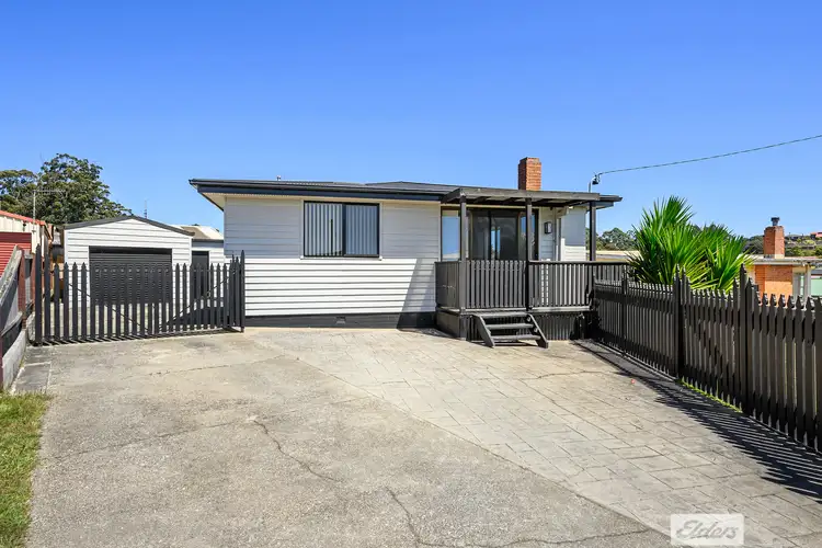 60 Cardigan Street, Somerset TAS 7322