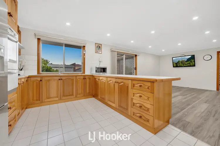 Fifth view of Homely house listing, 13 Henlow Rise, Hallam VIC 3803