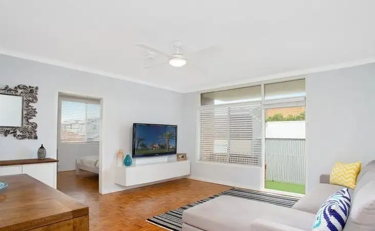 Main view of Homely apartment listing, 5/104 Crown Road, Queenscliff NSW 2096
