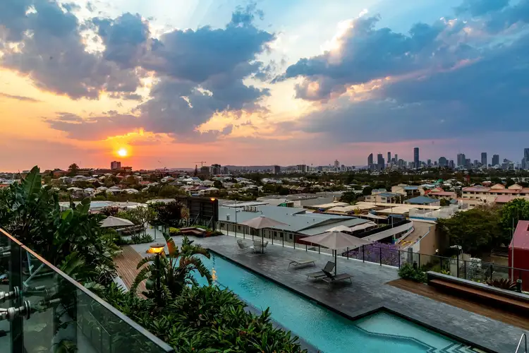 21003/300 Old Cleveland Road, Coorparoo QLD 4151