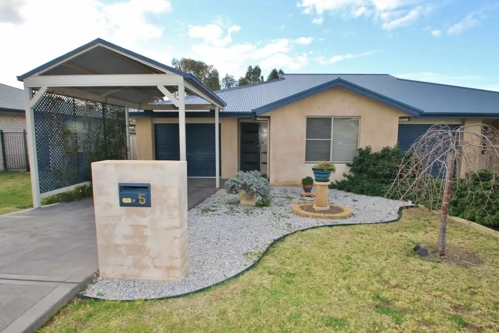 Main view of Homely house listing, 5 Dunphy Crescent, Mudgee NSW 2850