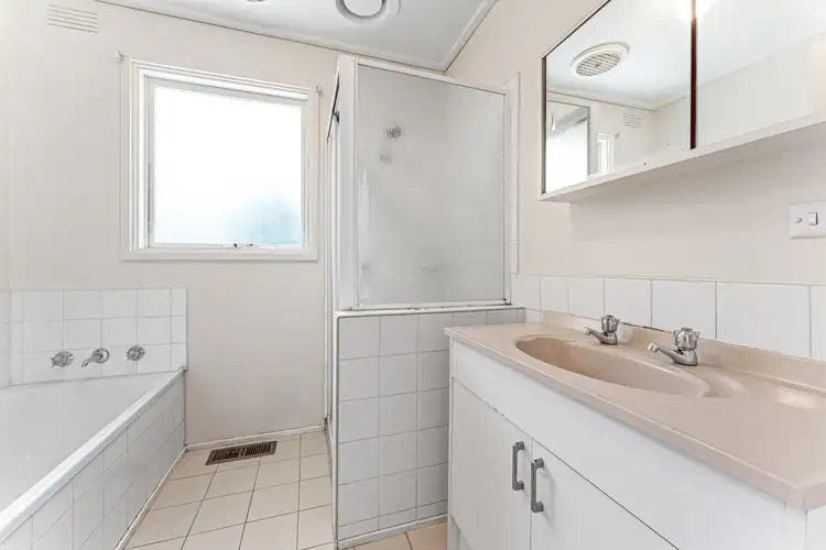 Sixth view of Homely house listing, 6 Oaklands Crescent, Frankston VIC 3199