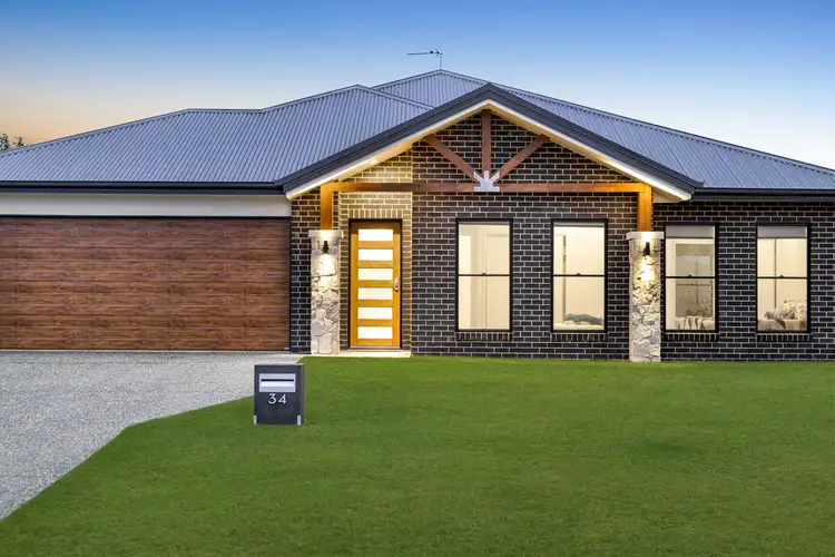 34 Hannaford Crescent