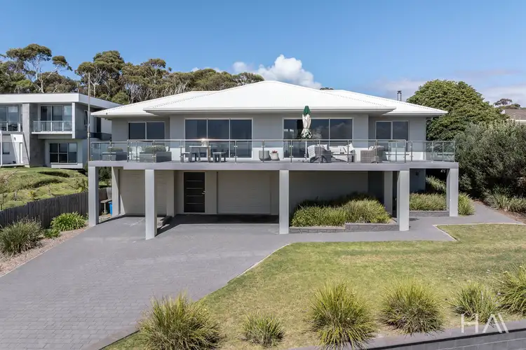 88 Main Road, Binalong Bay TAS 7216