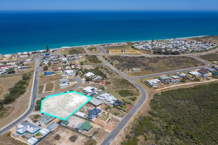 Seventh view of Homely house listing, 1 Thomas Court, Seabird WA 6042