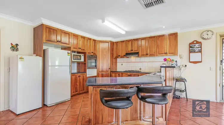 Fifth view of Homely house listing, 8 Charlton Court, Echuca VIC 3564
