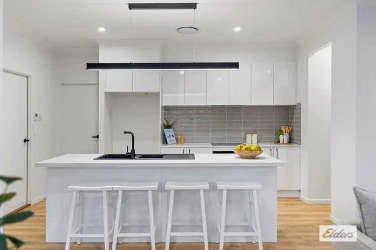 37 Shoreline Avenue, Redland Bay QLD 4165
