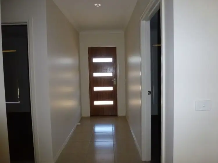 Second view of Homely house listing, 4 Lakeview Court, Mildura VIC 3500
