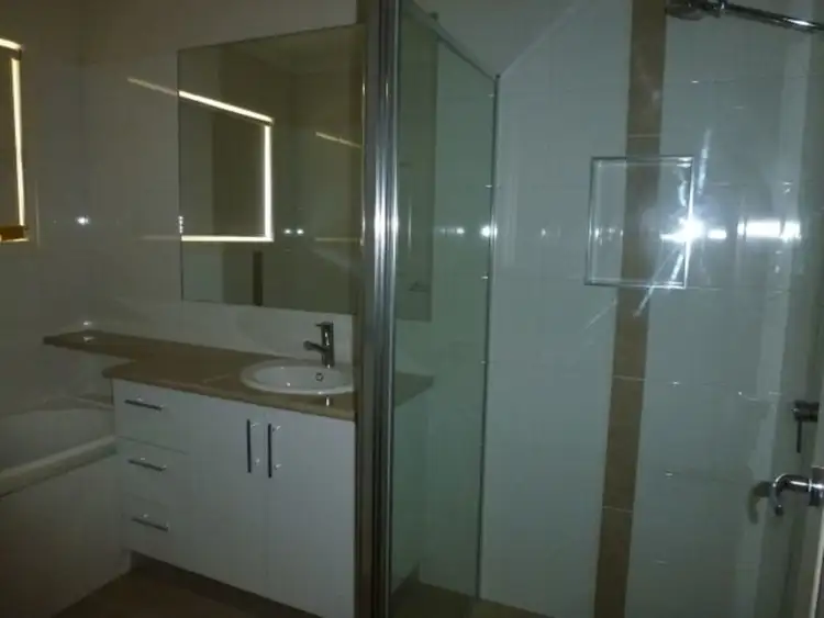 Fifth view of Homely house listing, 4 Lakeview Court, Mildura VIC 3500