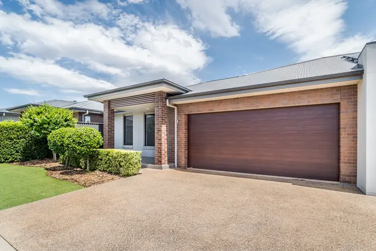 Second view of Homely unit listing, 33 Fountain Circuit, Dubbo NSW 2830