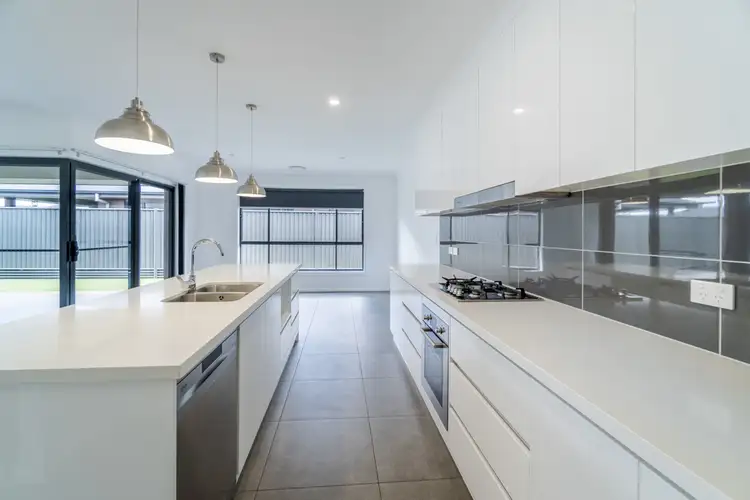 Fourth view of Homely unit listing, 33 Fountain Circuit, Dubbo NSW 2830