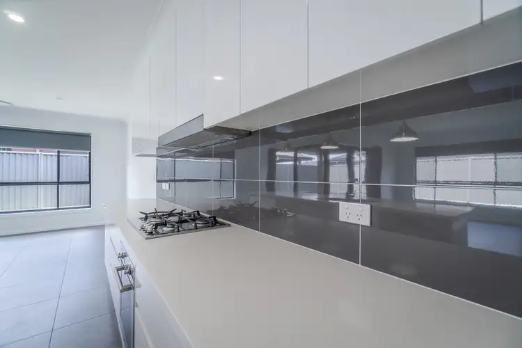 Fifth view of Homely unit listing, 33 Fountain Circuit, Dubbo NSW 2830