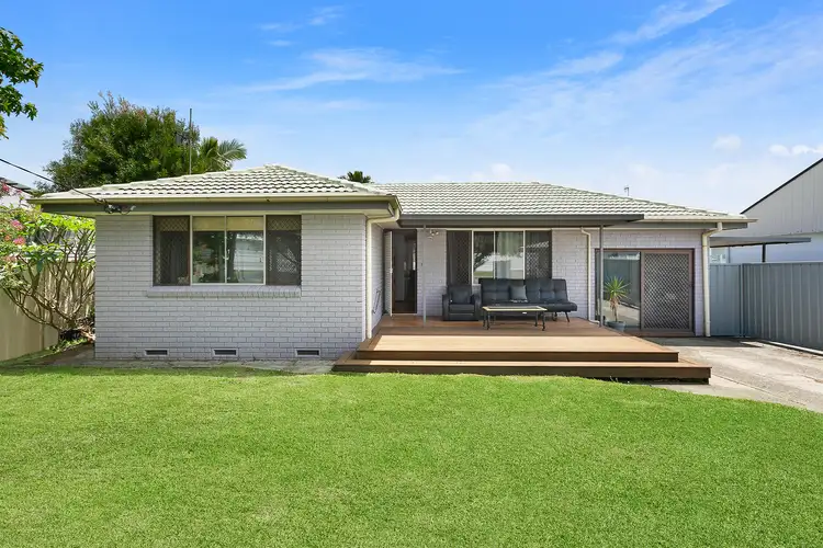 2 Neale Street, Long Jetty NSW 2261