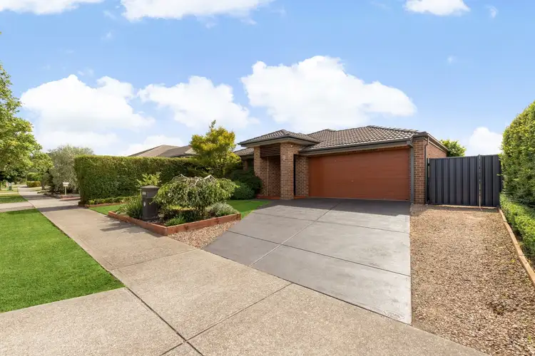 9 Mount Vista Close, New Gisborne VIC 3438