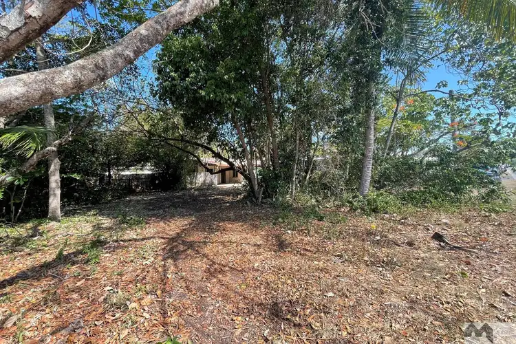 60-62 Christensen Street, Machans Beach QLD 4878