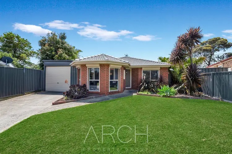 12 Tolga Close, Carrum Downs VIC 3201