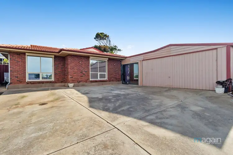 16 Bounty Street, Moana SA 5169