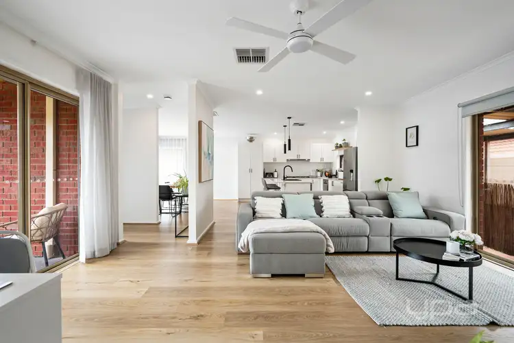 2 Kim Close, Meadow Heights VIC 3048
