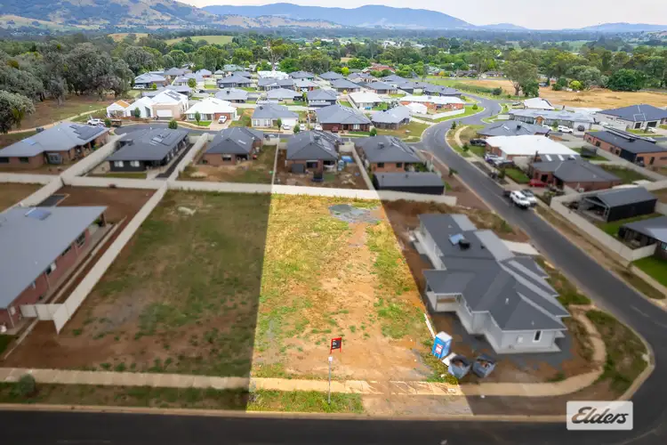 4 Bay Court, Tangambalanga VIC 3691