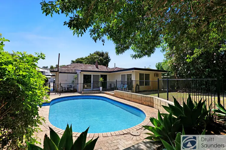 6 Castle Road, Woodlands WA 6018