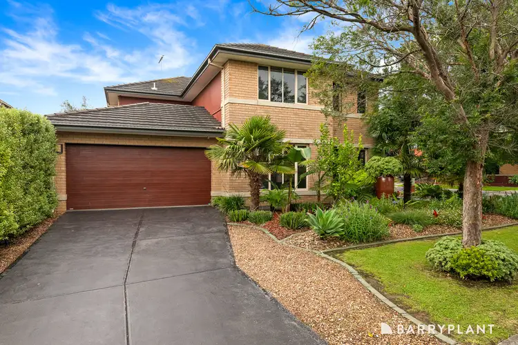 34 Macquarie Circuit, Pakenham VIC 3810