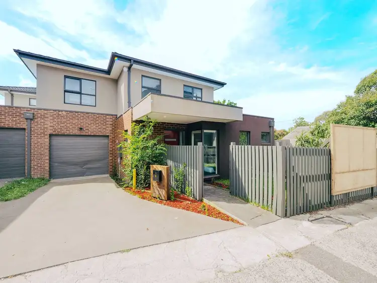 Main view of Homely townhouse listing, 2/5 Tandara Court, Chadstone VIC 3148