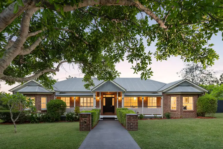 3 Tangy Street, Brookfield QLD 4069